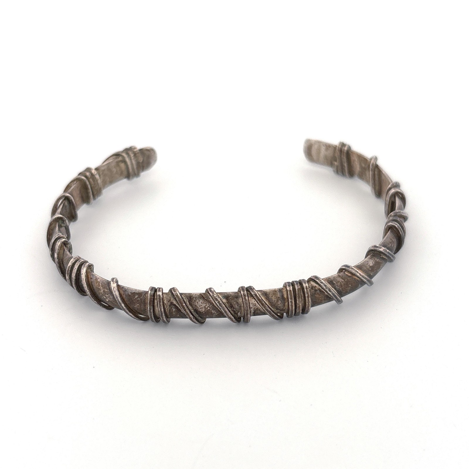 Two thin cuff bracelets 29.8g - image 2