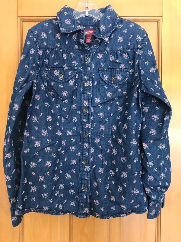 EUC Girls' Size 10-12 Large Arizona Jean Co Long Sleeve Collared Shirt w Flowers