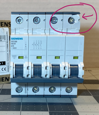 SIEMENS 5SY6 601-7 MINIATURE CIRCUIT BREAKER, 1A, 400V AC 4-POLE