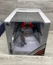 Star Wars The Rise of Skywalker Toybox Kylo Ren with TIE Fighter 5-Inch Playset