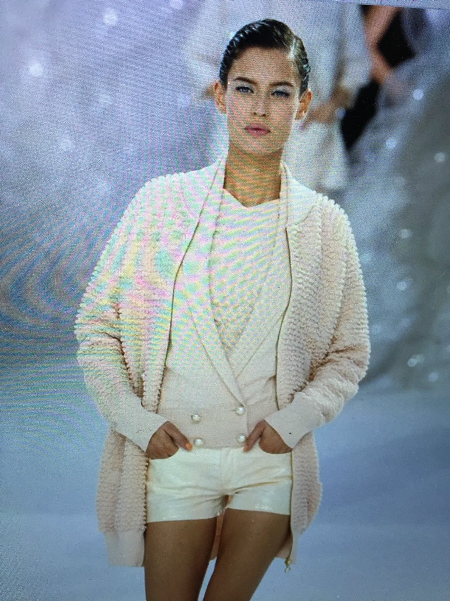 25A★エレガントな装いで【CHANEL】JACKET Cotton& Mixed Fibres CHANEL 12P VINTAGE NEW PINK TWEED JACKET GOLD PEARL CC PEARL