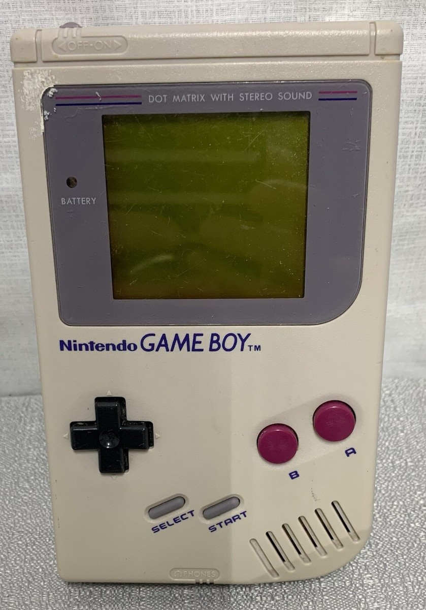 Vintage Original Nintendo GameBoy Classic 1989 Model DMG Vintage Original Nintendo GameBoy Classic 1989 Model DMG