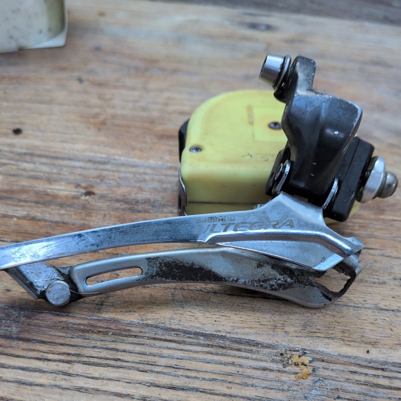 SHIMANO ULTEGRA  FD-6700 10 SPEED BRAZE ON FRONT DERAILLEUR