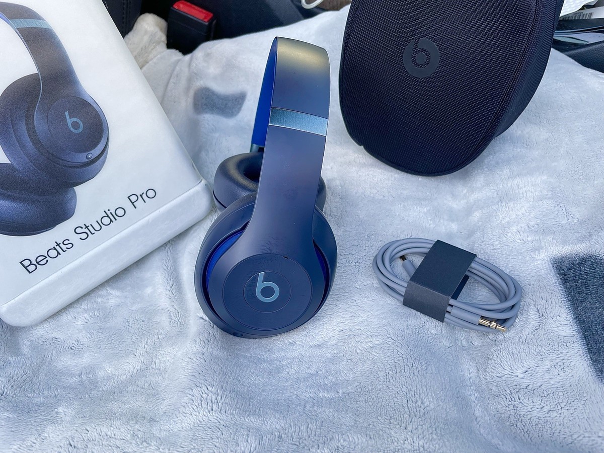 Beats Studio Pro Bluetooth Wireless Headphones - Deep Brown