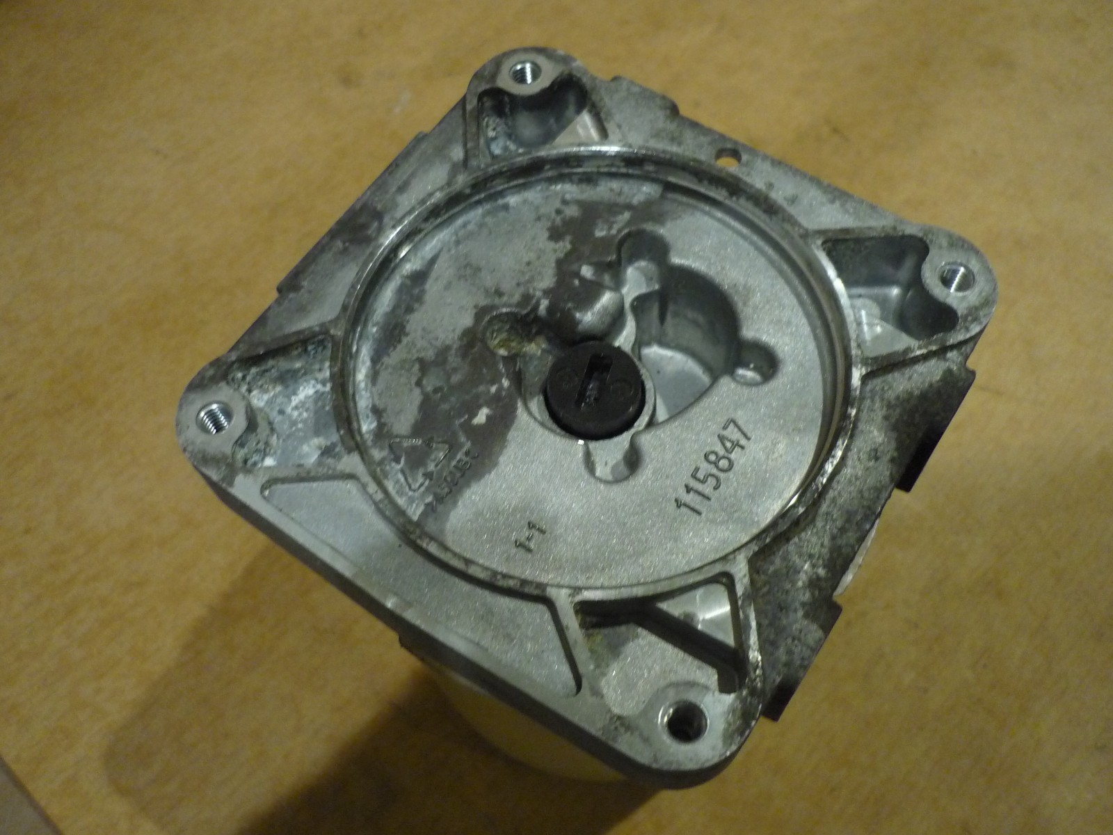 Ferrari California Pump P/N 81307700