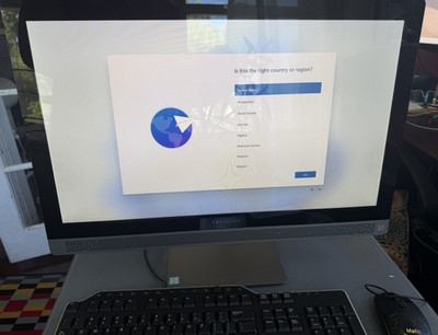 HP Pavilion 24-b037c 24in All-in-One i7-6700T 8GB 1TB HDD Win10 Wi-Fi Cam