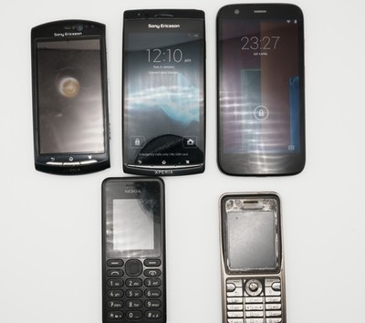 Sony Ericsson Xperia Arc S LT18i, Moto G 1. Gen & mehr - 5 Handys Restposten