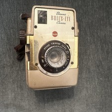 Vintage Kodak Brownie Bull's Eye Camera with Twindar Lens And Strap