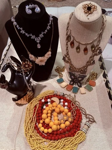 New ListingVtg Estate Costume Jewelry Lot Wearable Trifari AVON Necklaces Stella & Dot