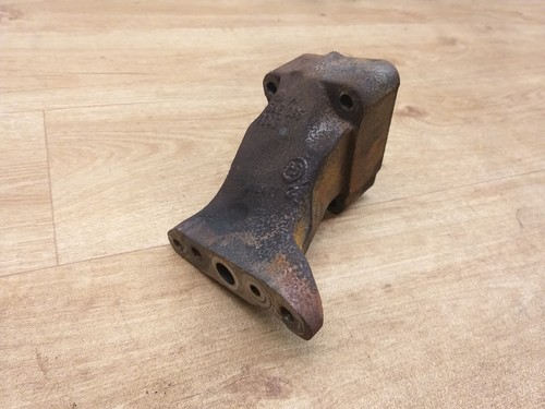 Mercedes W218 CLS 350CDI OM642 Turbolader Ölleitung Halterung Träger A6420961145