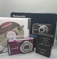 Fotocamera digitale Panasonic Lumix DMC-FS35 in scatola, viola, ottime condizioni. 