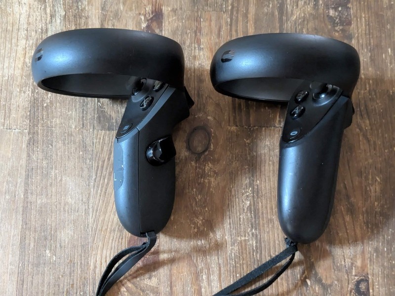 Meta Oculus Quest 1 / Rift S Controllers Left & Right (Pair)  Genuine