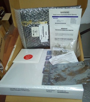 Tektronix TDS3000/TDS3000B Serie Oszilloskop Programmierer Handbuch...