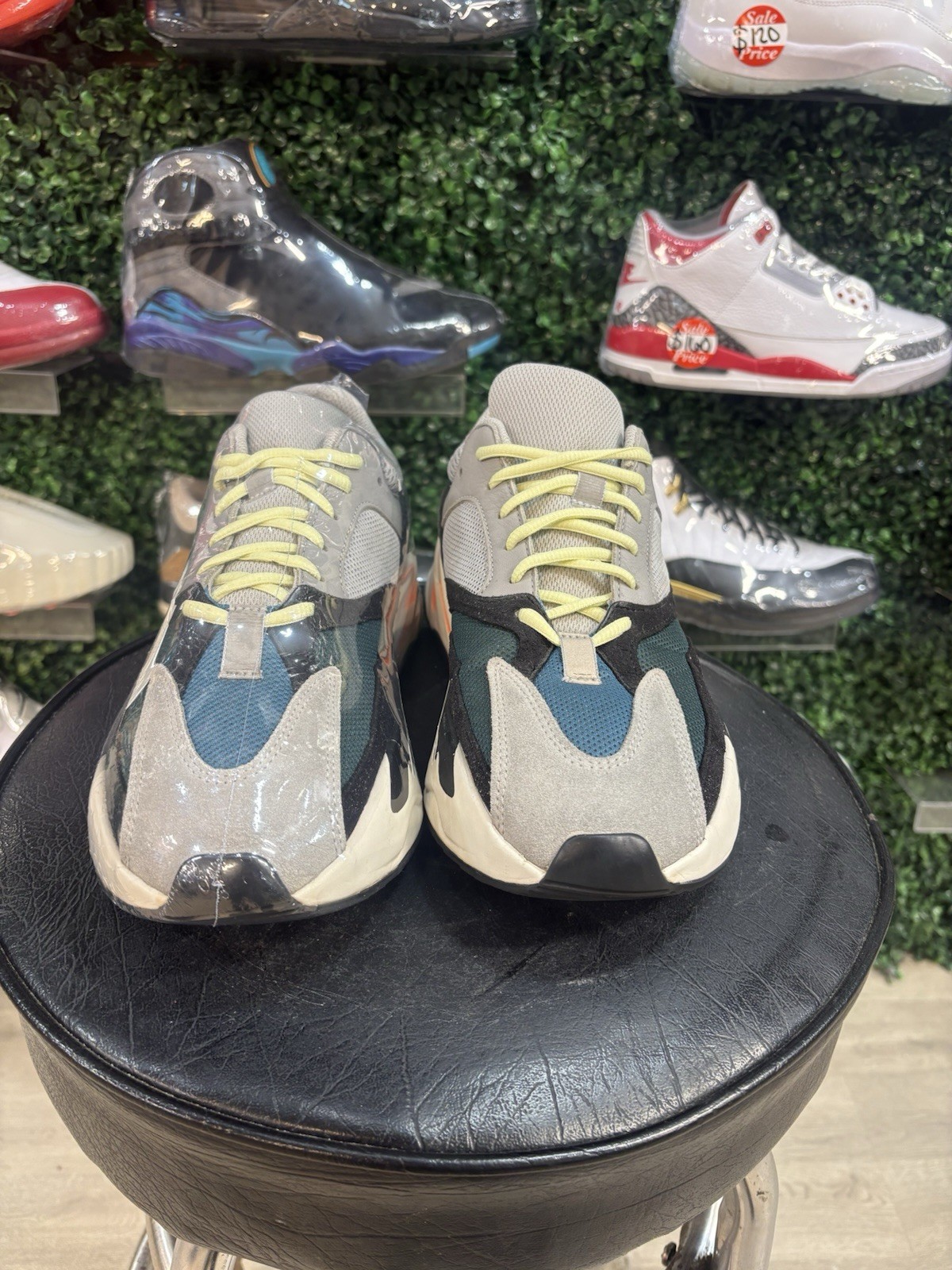 Yeezy 700 Wave Runner - Men’s 11 thumbnail 2