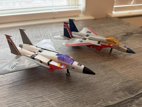 Vintage 1983 Transformers G1 "Starscream" Figure  & G2 Transformer Starscream