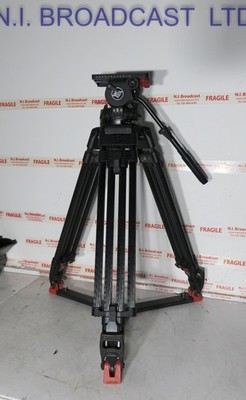 Sachtler video 25plus tripod head with carbon legs, 2x pan bars  (8-35kg payload