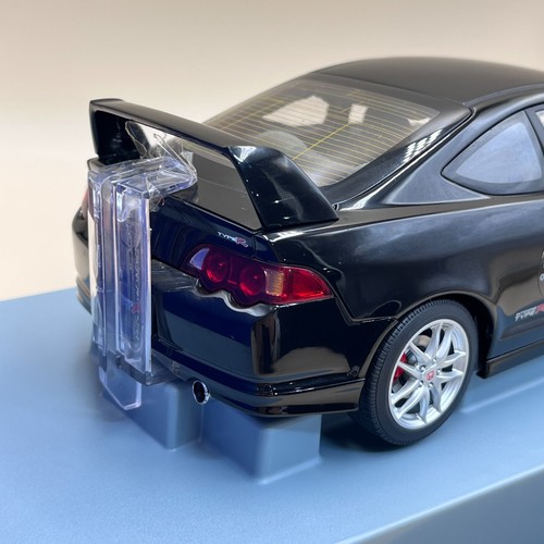 AUTOart 1/18 Honda Integra type R Mugen Black Performance JDM model 73242 - Picture 8 of 15