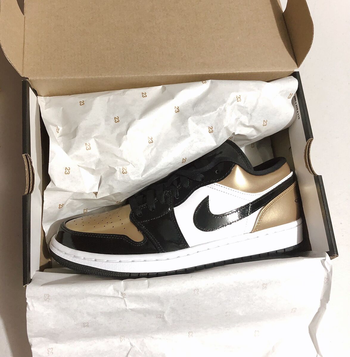 Nike Air Jordan 1 Low Gold Toe Metallic Gold Black White Nike Air Jordan 1 Low Gold Toe Metallic Gold Black White