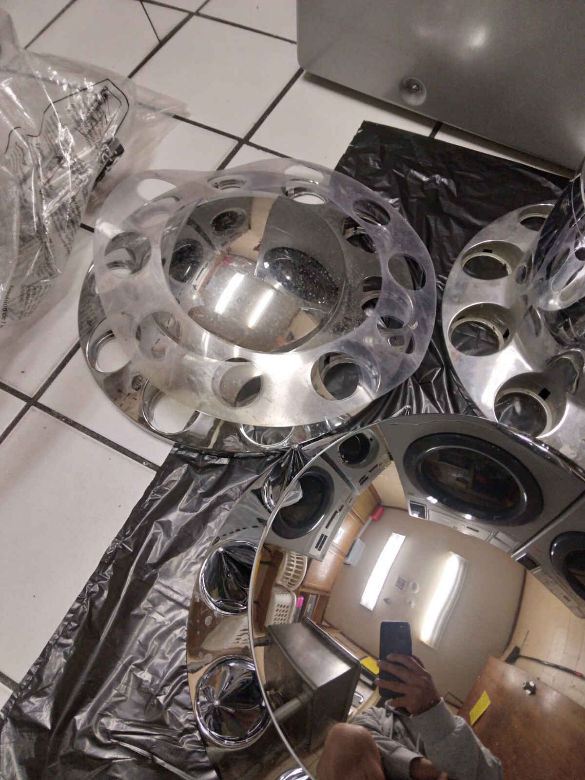 Semi Hubcap and Spikes Lot (United Pacific + Unmarked) As is (SEE