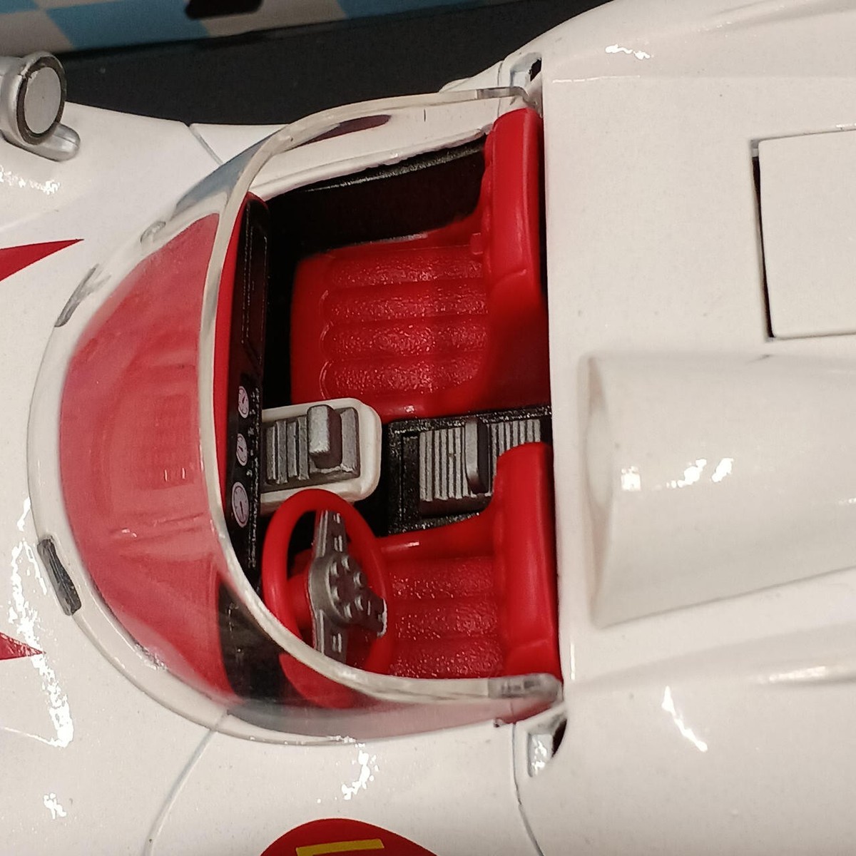 NIB SEALED Diecast Unifive GOGOGO MACH 5 SPEEDRACER Car, Key