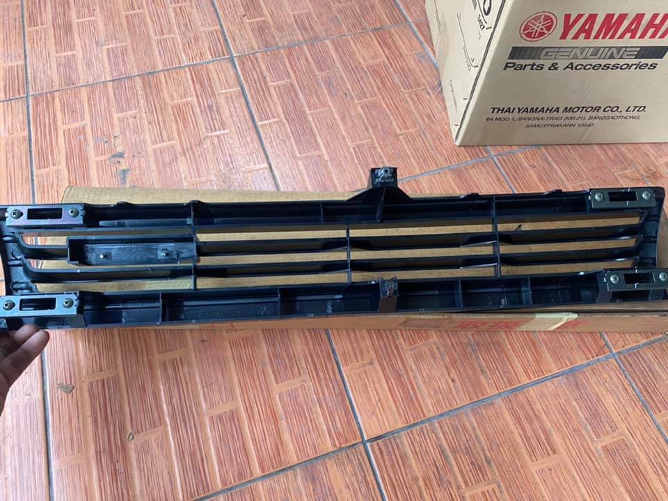 MAZDA 323 GTX Front GRILLE Radiator GENUINE PART NOS JAPAN MAZDA 323 GTX Front GRILLE Radiator GENUINE PART NOS JAPAN