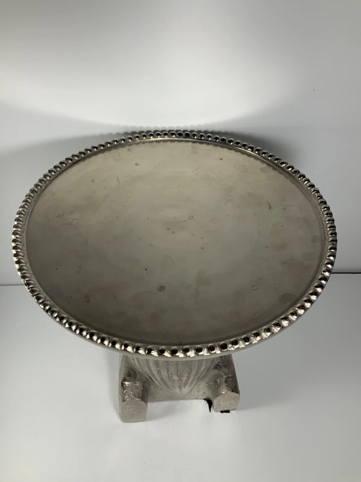 Portapaté/plantas Pottery Barn Metal Gnomo 10,5 pulgadas Foto 2 de 4