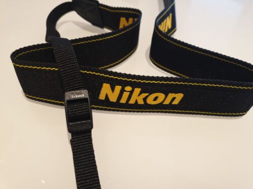 Nikon Original Kameragurt Trageriemen, Schultergurt in Schwarz / Gelb