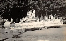 H58/ Interesting Real Photo RPPC Postcard c1910 Parade Float Kids 21
