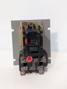 Westinghouse B100M0B Manual Motor Starter, Non-Rev., 2 Pole, NEMA Size M-0, 1Ph