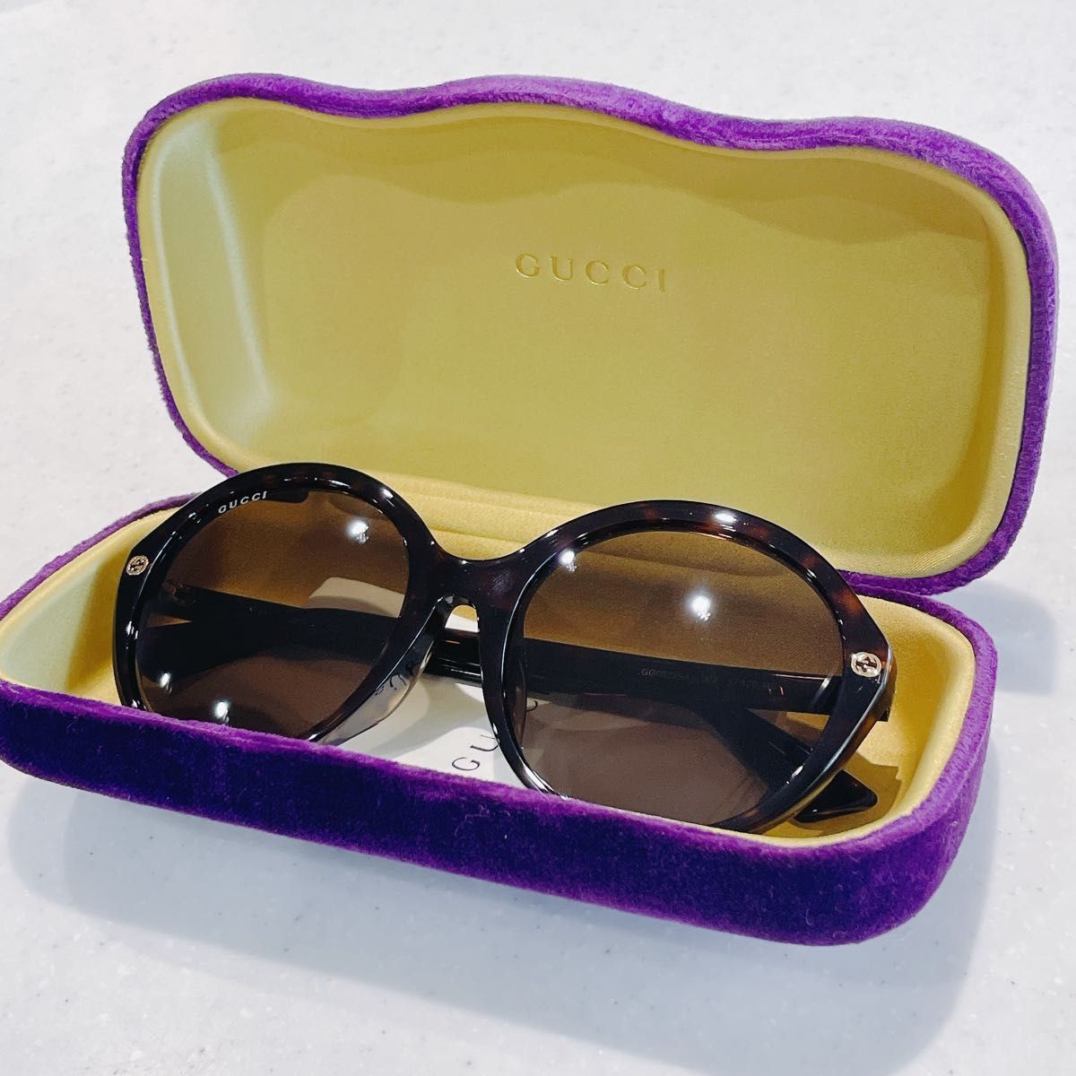 GUCCI Tortoiseshell Brown Authentic Plastic Unise… - image 1