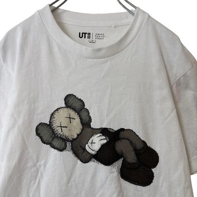 UNIQLO UT Kaws Tokyo First T-Shirt Größe S Logo Grafik Neu
