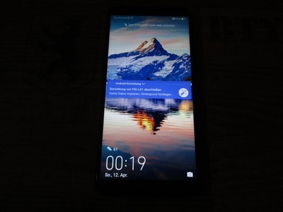 Huawei P Smart 2017 FIG-LX1 Schwarz guter Zustand hat ein Riss