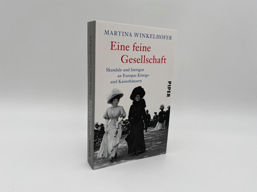 Thumbnail - Eine Feine Gesellschaft | Martina Winkelhofer | 2016 | Deutsch