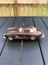 Bburago Burago 1954 Mercedes-Benz 300SL Model 1:18 Silver Die Cast Model Car