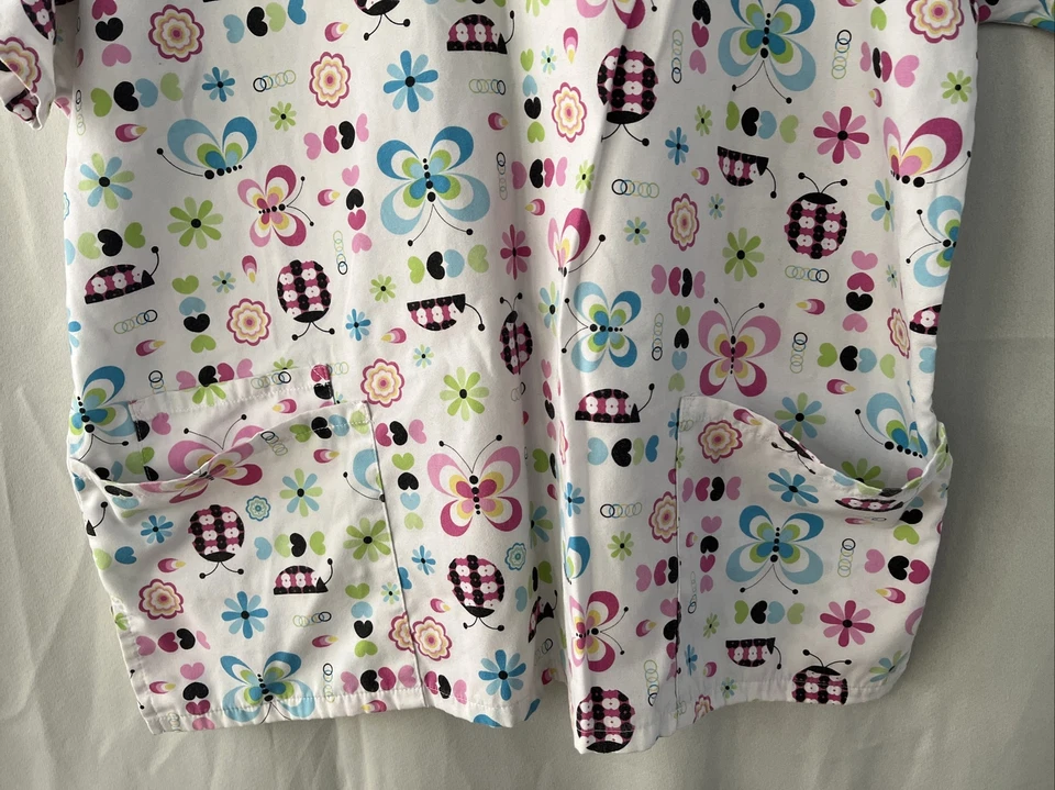 Scrub HQ Women’s Large LDYB 4700 White Butterfly And Ladybug Colorful Scrub Top - Image 3 of 4