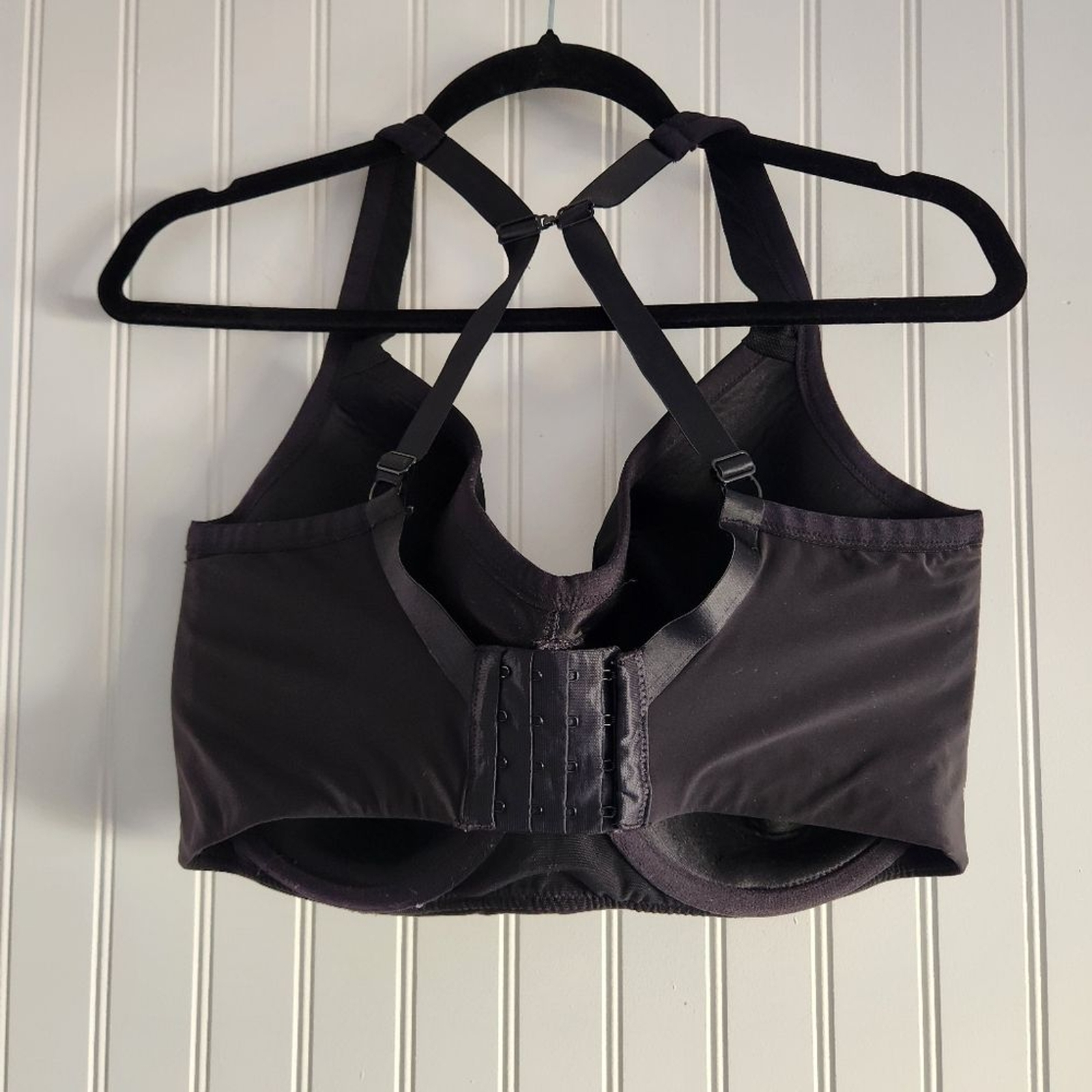 TORRID Active Solid Black Mid Impact Underwire Sp… - image 3