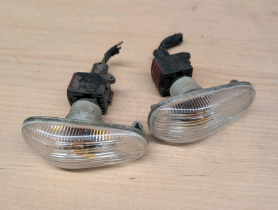 OEM 2003-2011 SAAB 9-3 FENDER LEFT & RIGHT SIDE MARKER W CONNECTOR Wire 93