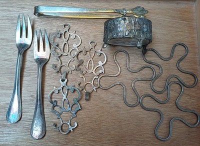 Konvolut Silberbesteck Gabeln - Zuckerzange - Christofle Flaschenuntersetzer