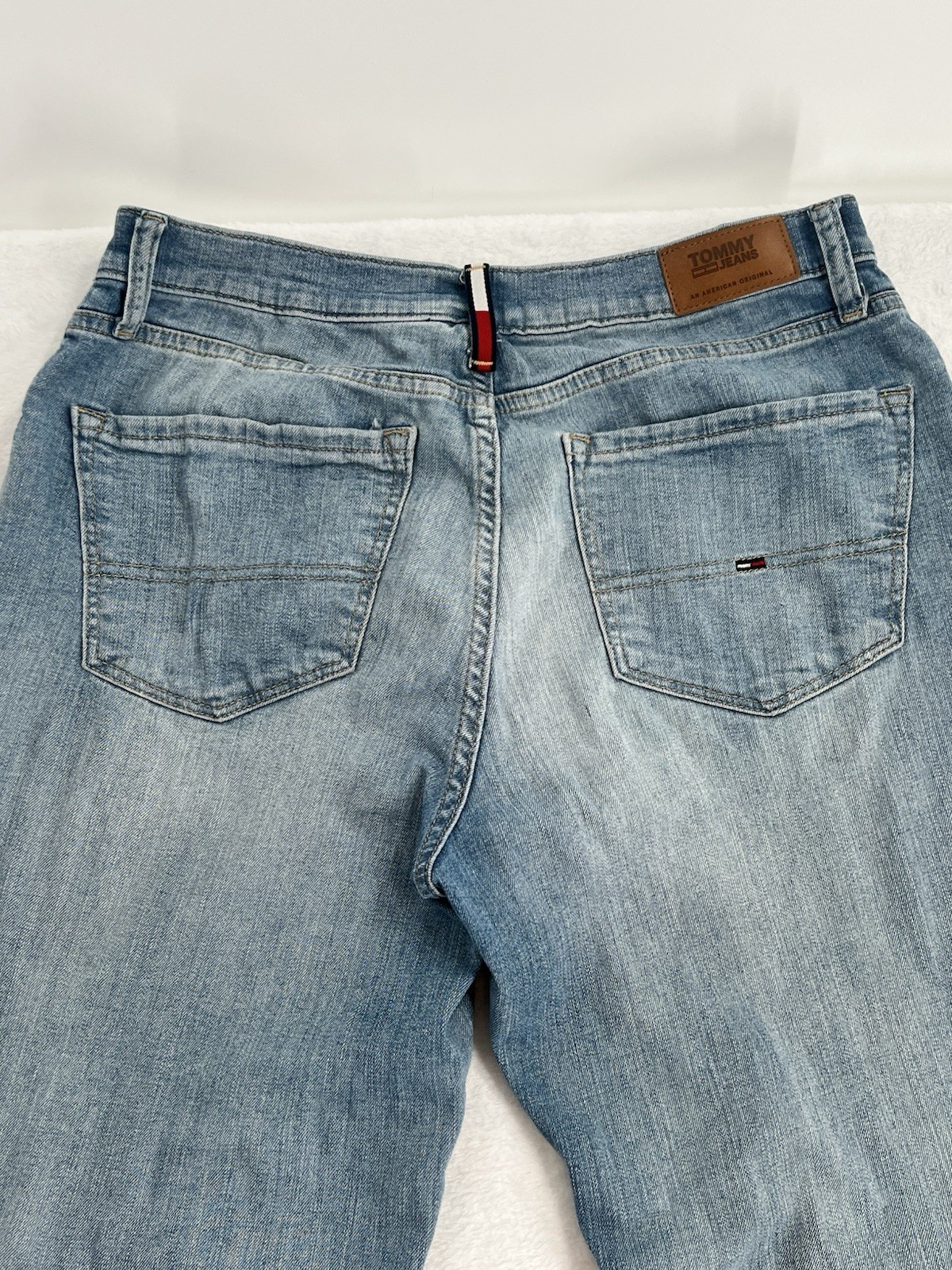 Women's size 2R  Tommy Hilfiger medium wash boyfriend jeans Y2K vintage cotton thumbnail 3