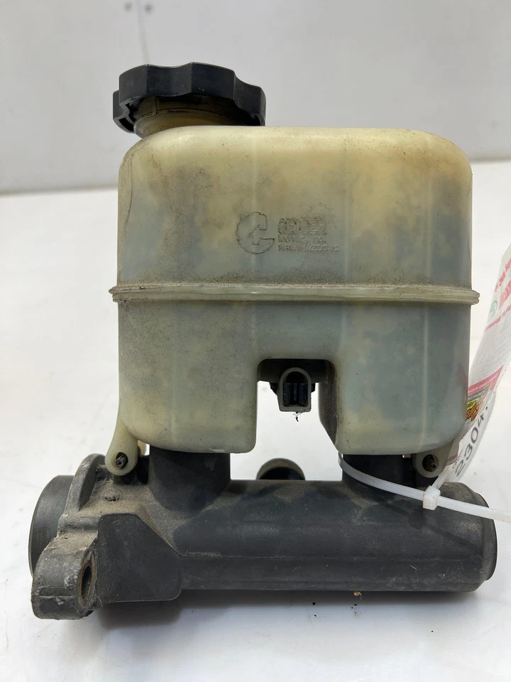 Chevy Silverado GMC Sierra 1500 1999-2002 cilindro maestro de freno OEM 19209249 Foto 4 de 4