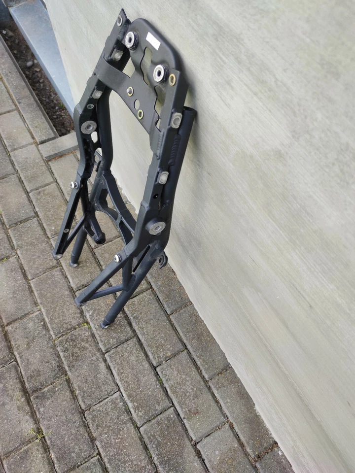 Subchasis trasero Triumph Street Triple 675 R 2007-2012 T2070612 Foto 4 de 4