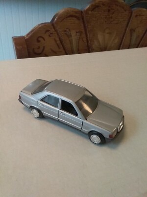 MINIATURE AUTOMOBILE CURSOR Modell 1182 Mercedes 190 - 190E avec boite