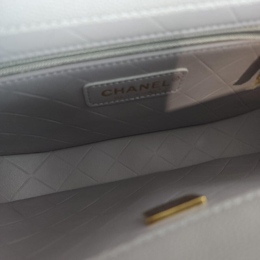 CHANEL Half Moon Flap Messenger Shoulder Crossbag AS2485 CHANEL Half Moon Flap Messenger Shoulder Crossbag AS2485