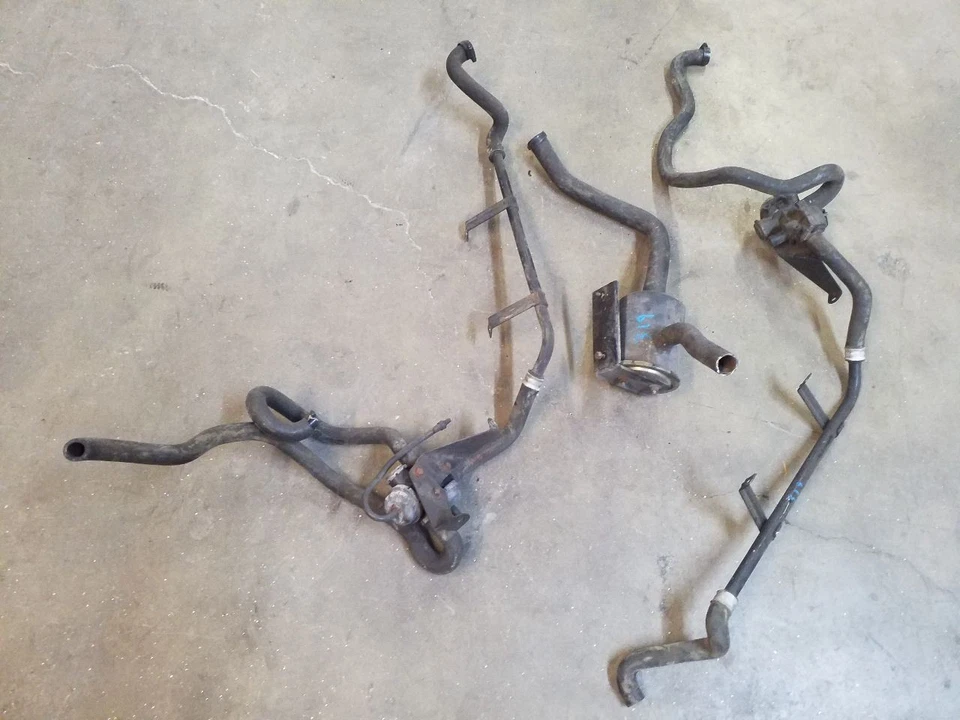 4.9L Emission Valve Hoses / Canister | Fits 1985-1996 Ford F250 F350 - Image 2 of 4