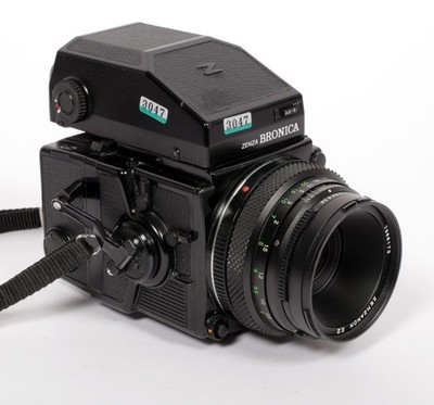 Bronica ETRSi 6X4.5 Medium format camera + 75mm F2.8 lens + 120 back AE II Prism