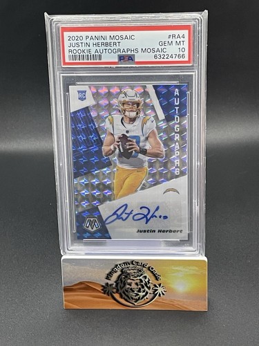 Justin Herbert #RA4 2020 Panini Mosaic Rookie Autographs card