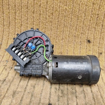 Mercedes W210 E Class Windscreen Wiper Motor 0390241429 Bosch 058 W208 CLK RHD - Image 1 of 4