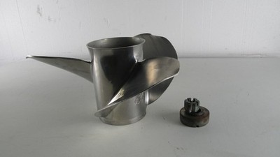 OEM DF175 175hp Suzuki Lower unit Propeller 3 blades 15 1/4 x 19 RH DF150 150hp