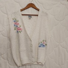 VTG Koret City Blues Womens Size XL White Embroidered Cottagecore Sweater Vest