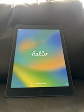 Apple iPad Tablet Silver 9.7" Gen 5 WiFi/cellular A1823
